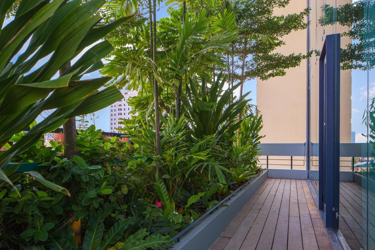 Cest La Vie Boutique Hotel Phnom Pen Exterior foto